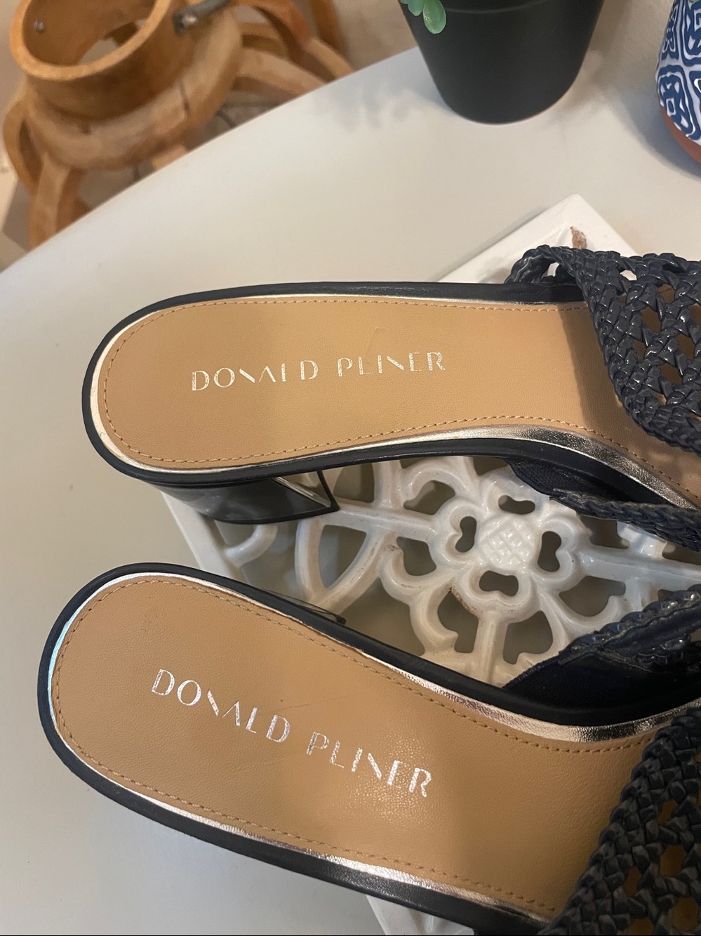 Donald J. Pliner Black Woven Slide Mules sz9 - Picture 2 of 7
